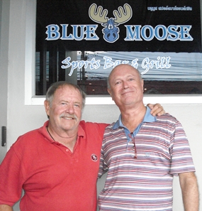 Winner Rich Murphy, left with runner-up Gerd Seidel.